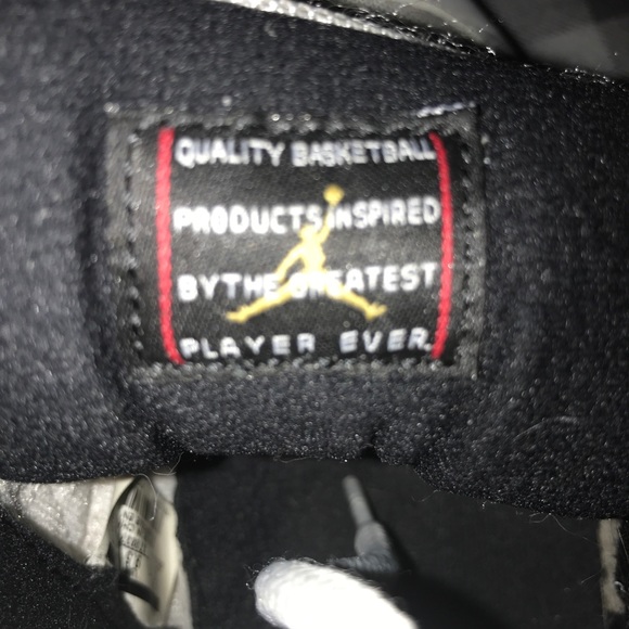 jordan 11 platinum tint - Picture 6 of 6